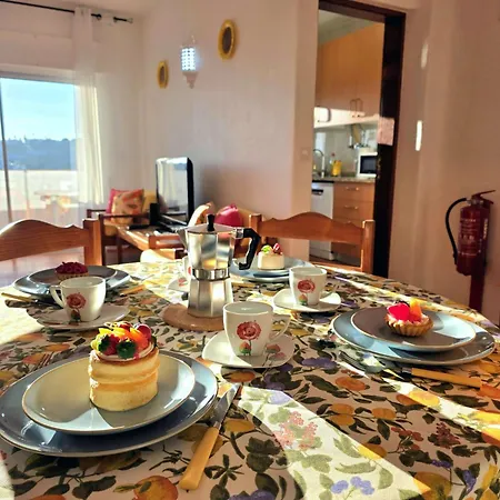 Corte Real O - Sea & Old Town View