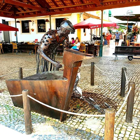 Corte Real O - Sea & Old Town View